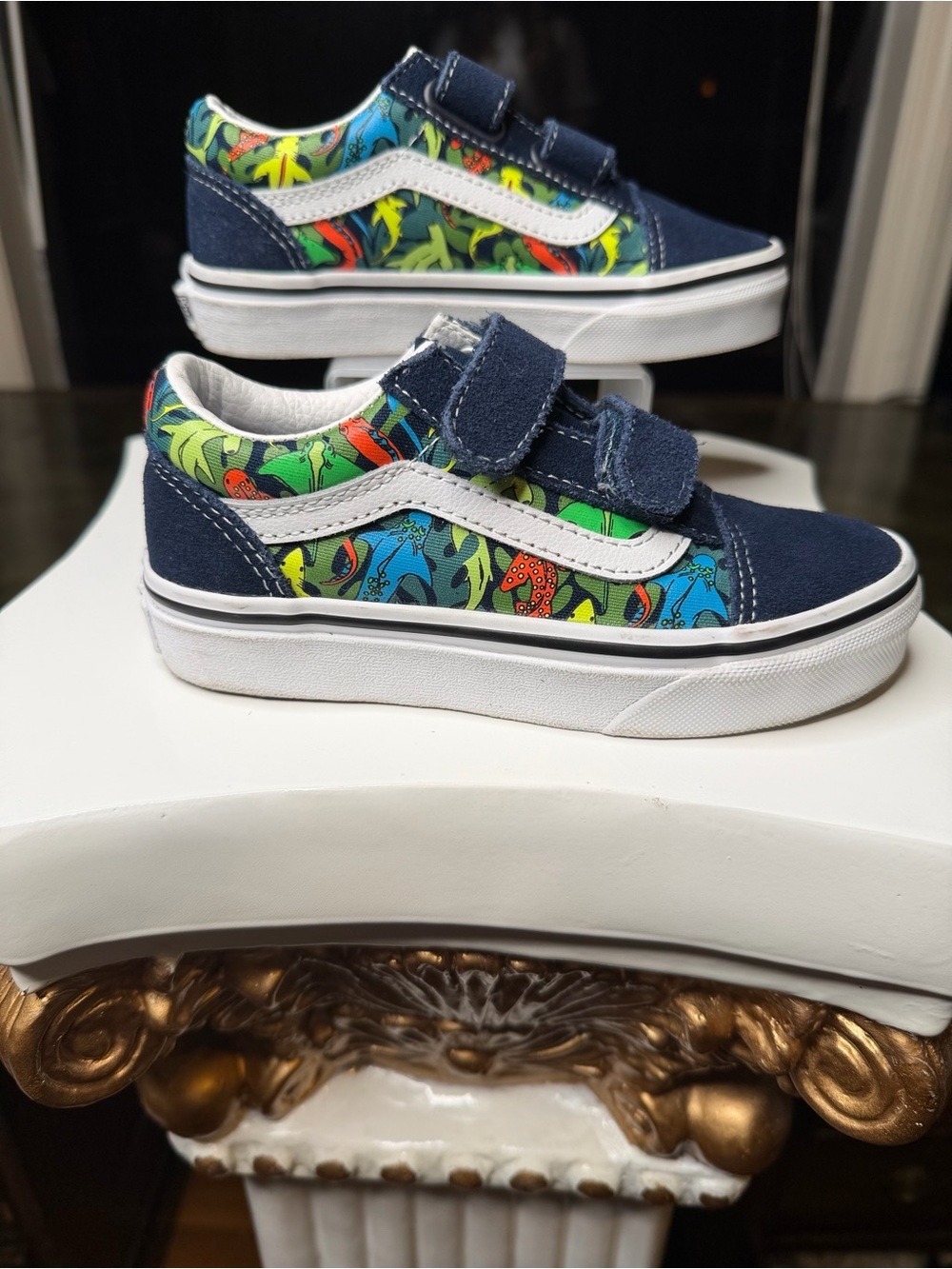 Vans Old Skool V Dinosaur Print Sneakers Kids Size 12 Hook & Loop Velcro Shoes - Picture 3 of 7